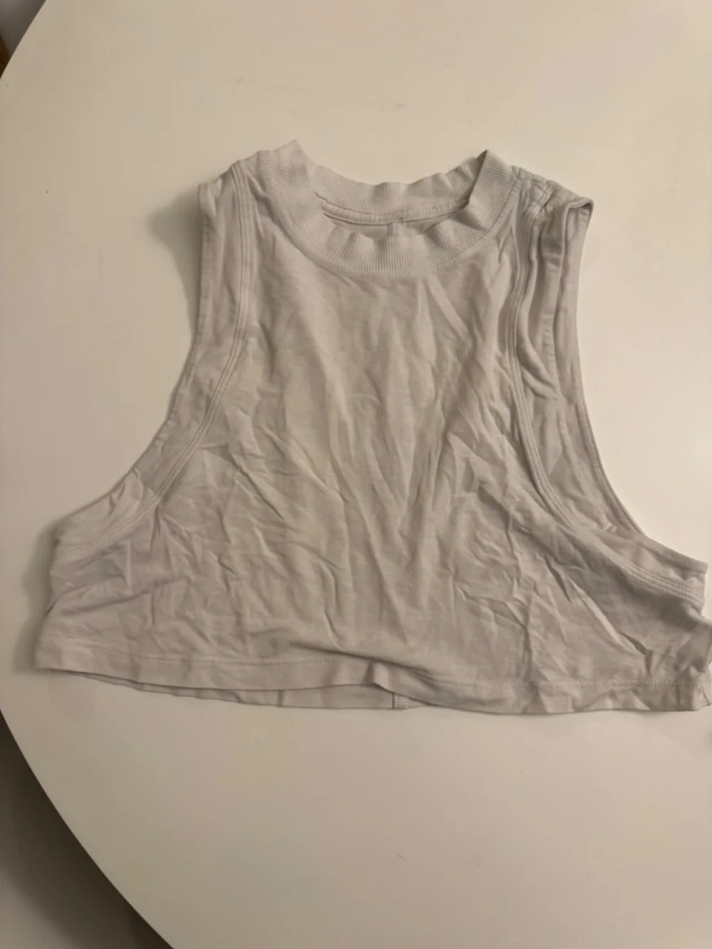 Lululemon All Yours Crop Tank Top in White Size 0